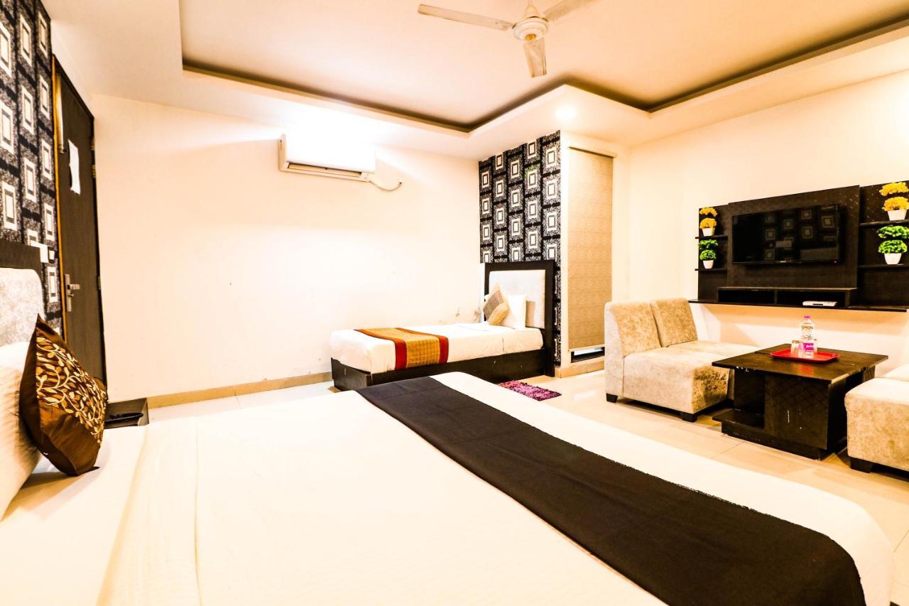 Hotel Olive Zone Near Delhi Airport Neu-Delhi Exterior foto