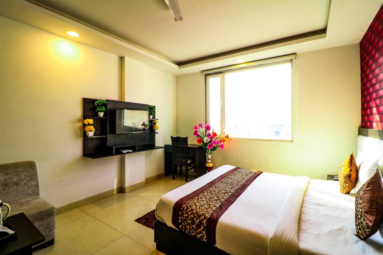 Hotel Olive Zone Near Delhi Airport Neu-Delhi Exterior foto